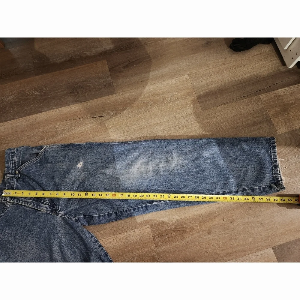 Wrangler Men's Relaxed Jeans in Blue - Picture 4 of 13